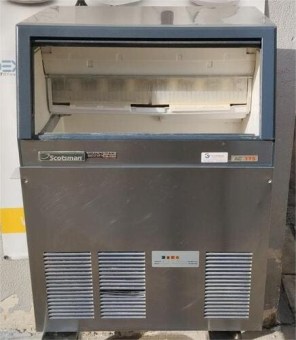 Παγομηχανή Ψεκασμού Συμπαγές Παγάκι 53Kg /24h Αποθήκη 23Kg SCOTSMAN Μεταχειρισμένη